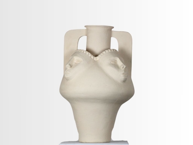 four_head_amphora