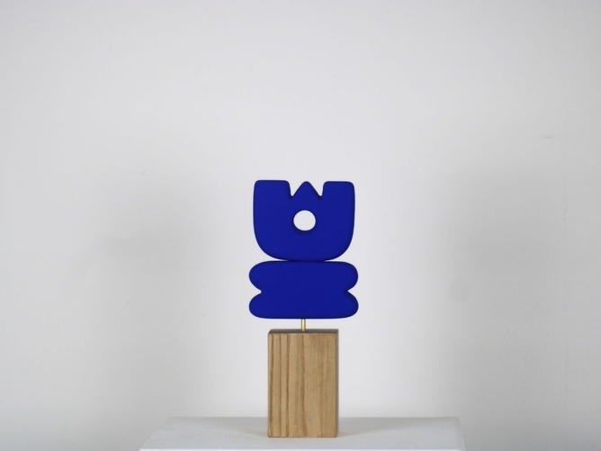 joji_bleu_outremer
